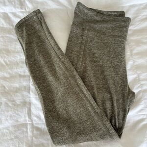 Free People movement women’s small olive green leggings